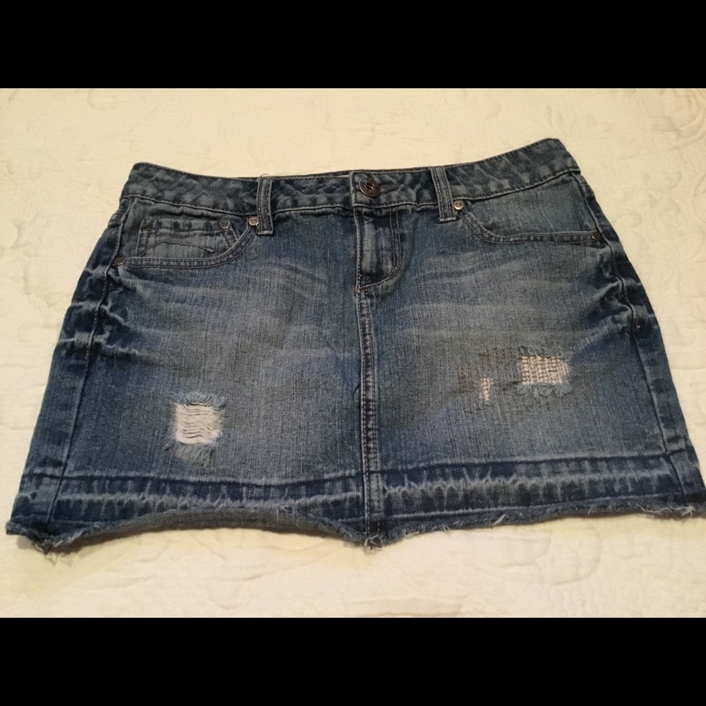 SO brand junior mini jean skirt. 3 for $15. Will Donate 12/13/21.